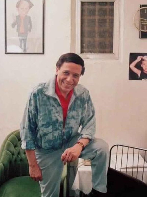 عادل إمام من كواليس مسرحية الواد سيد الشغال